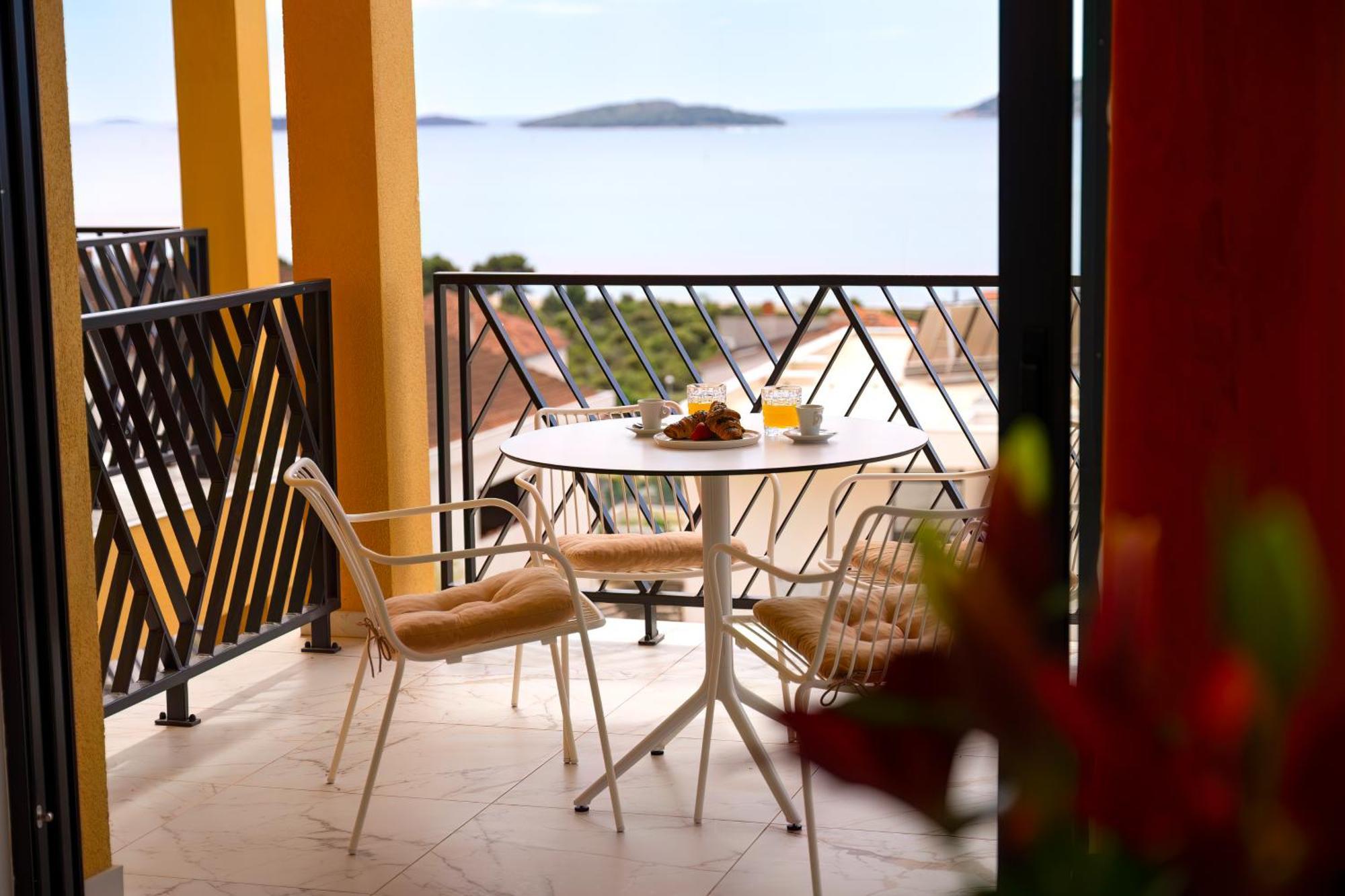 Mediterana Art Deco Resort (Adults Only) Шибеник Экстерьер фото