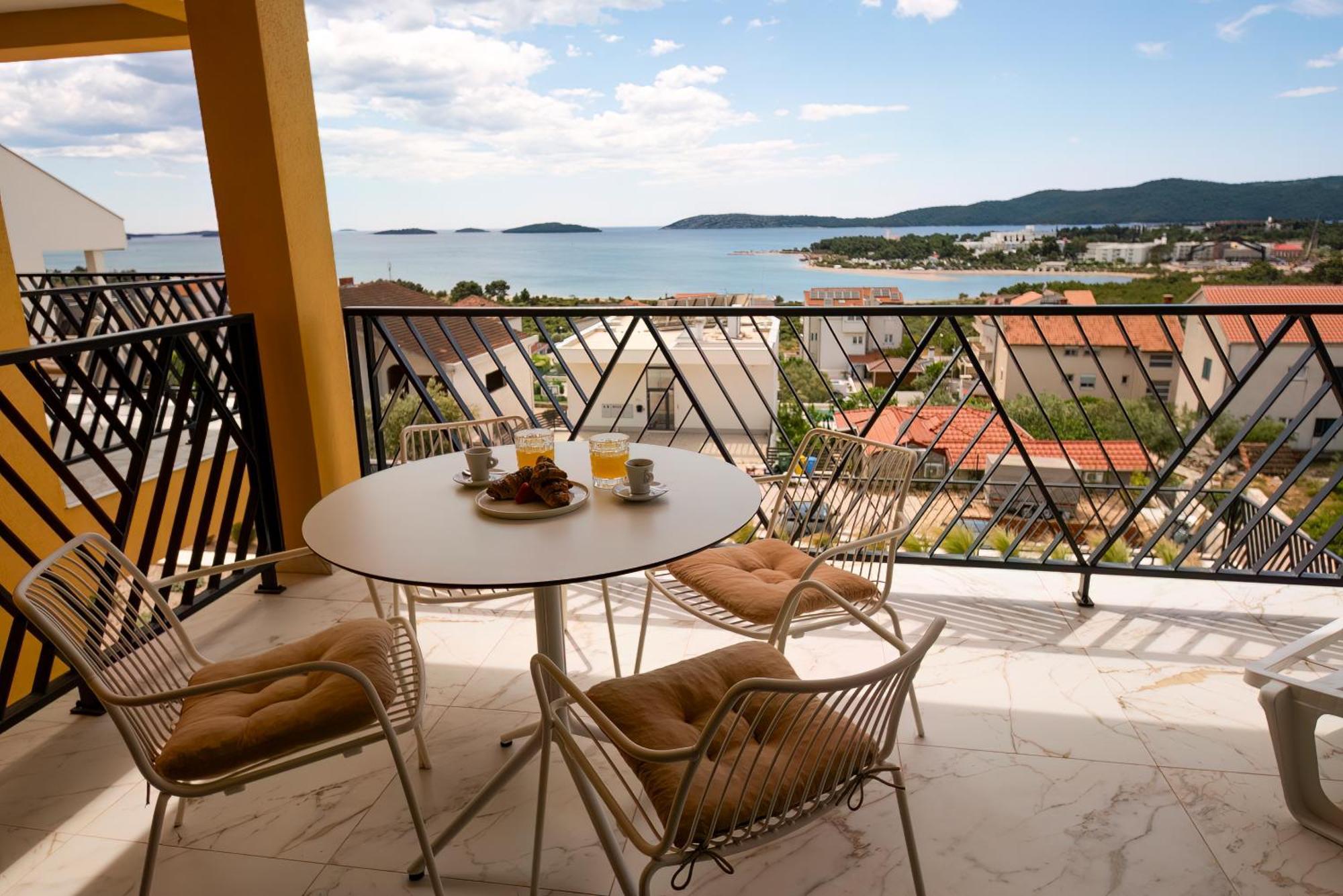 Mediterana Art Deco Resort (Adults Only) Шибеник Экстерьер фото